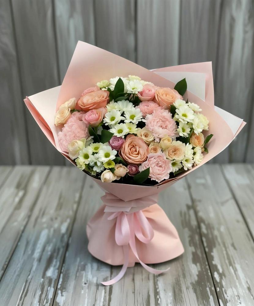 Букет цветов из: Гвоздики, Розы и Хризантемы в Российском Краснодарский край