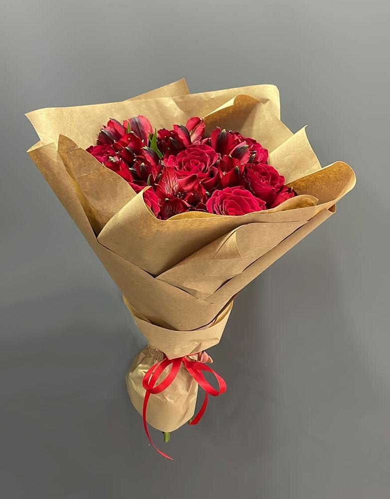 Букет цветов из: Альстромерии и Розы в Российском Краснодарский край