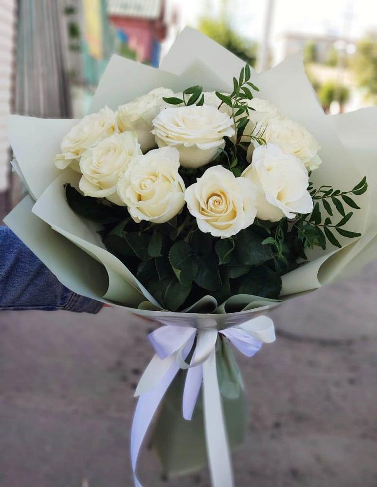 Букет Белые розы Проуд в Российском Краснодарский край