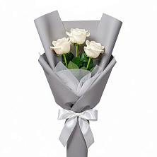 Букет 3 белые розы в Российском Краснодарский край