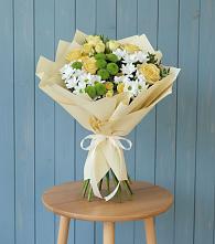 Букет цветов из:  Хризантемы и Розы в Российском Краснодарский край