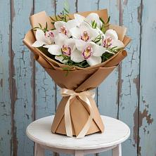 Букет цветов из:  Орхидеи и Розы в Российском Краснодарский край